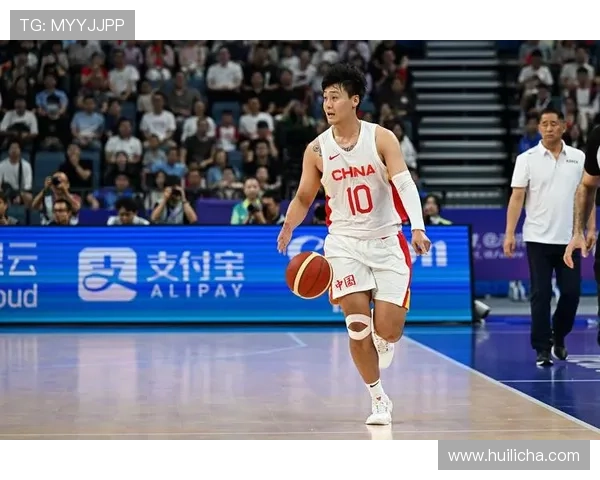 中国男篮逆袭战胜澳大利亚晋级世界杯四强 赵睿关键时刻表现抢眼