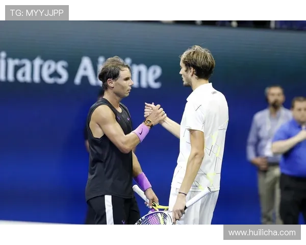 梅德韦杰夫成功卫冕东京网球赛冠军 纳达尔缺席引发新一轮讨论 梅德韦杰夫成功卫冕东京网球赛冠军 纳达尔缺席引发新一轮讨论