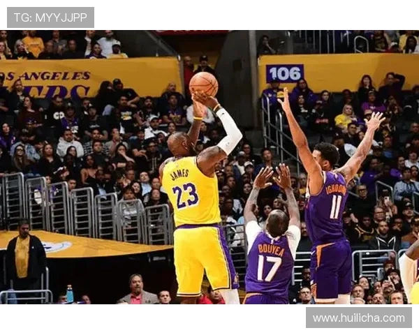 詹姆斯带领湖人迎战勇士季后赛首轮焦点大战，詹皇状态回暖能否逆袭成功